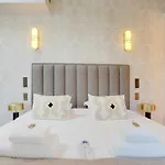 New - 2p - Place-vendome Appartement