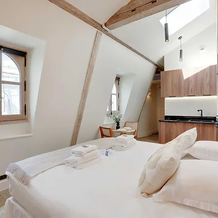 New - 2p - Place-vendome Appartement Parijs