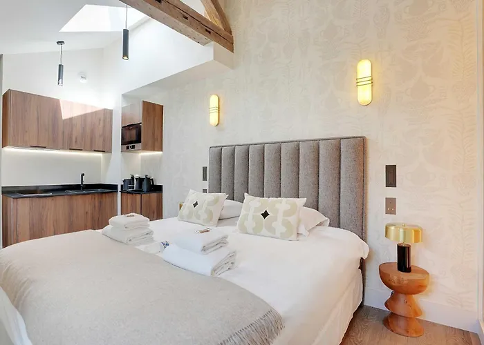 New - 2p - Place-vendome